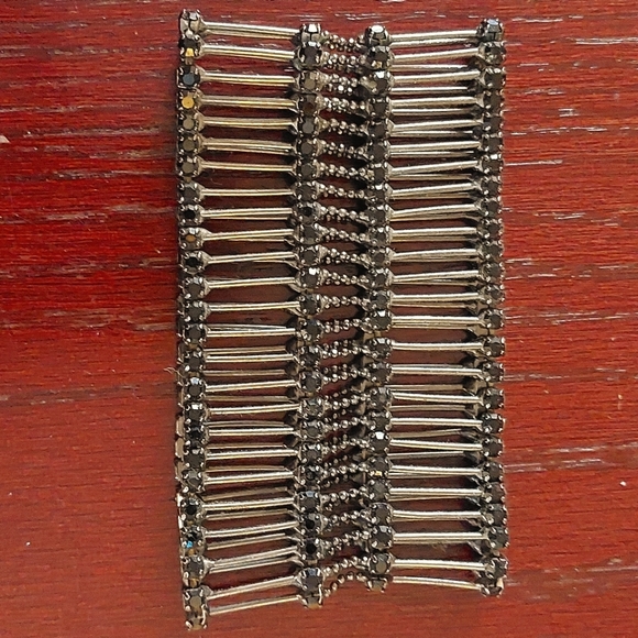 Vintage black crystal and metal stretch cuff bracelet - Picture 3 of 4